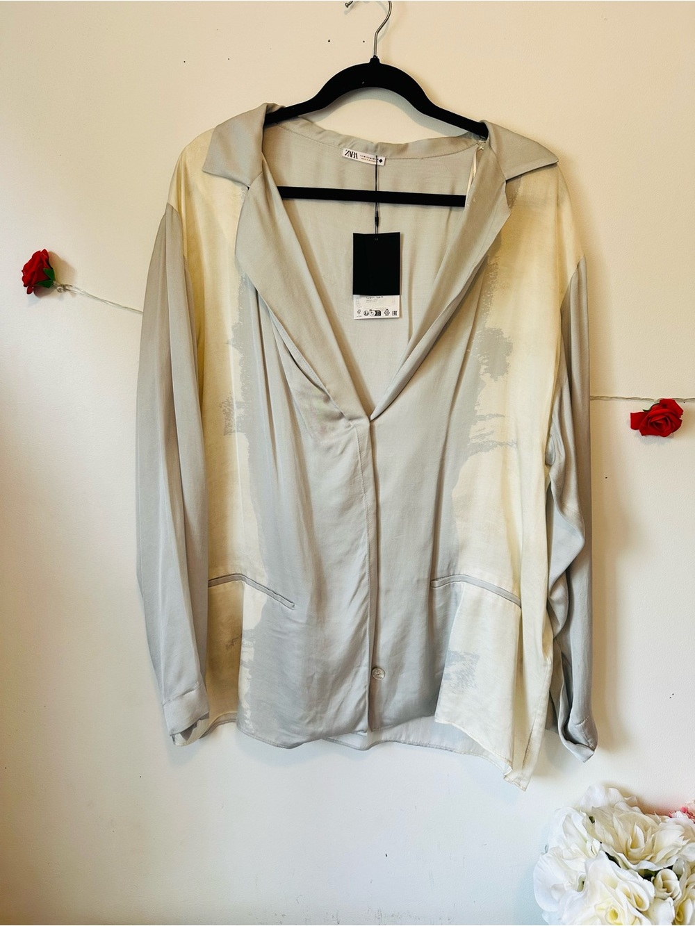 ZARA Two-Tone Light Gray and Cream Botton Down Satin Shirt M
